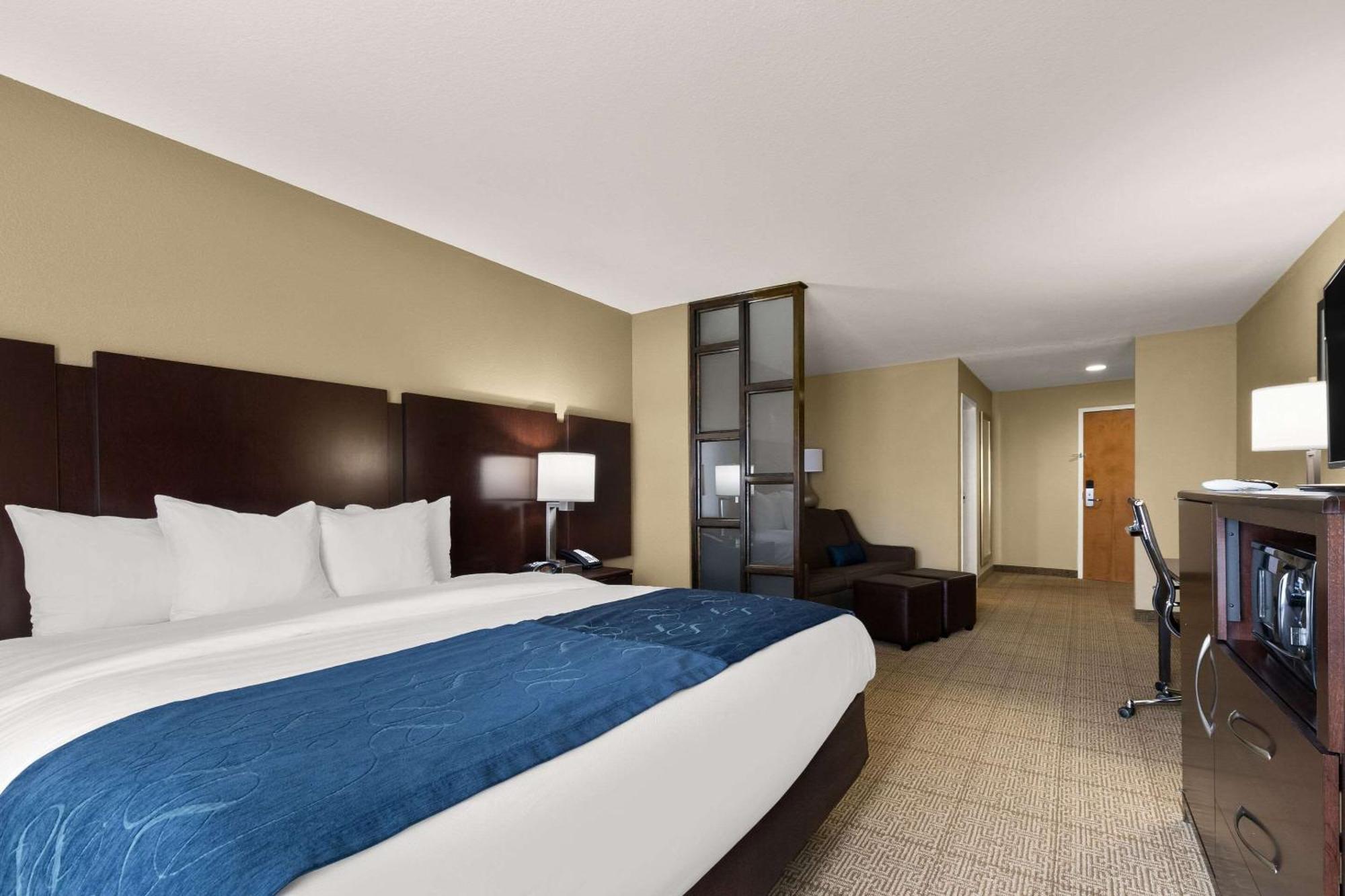 Comfort Suites Commerce Exterior foto