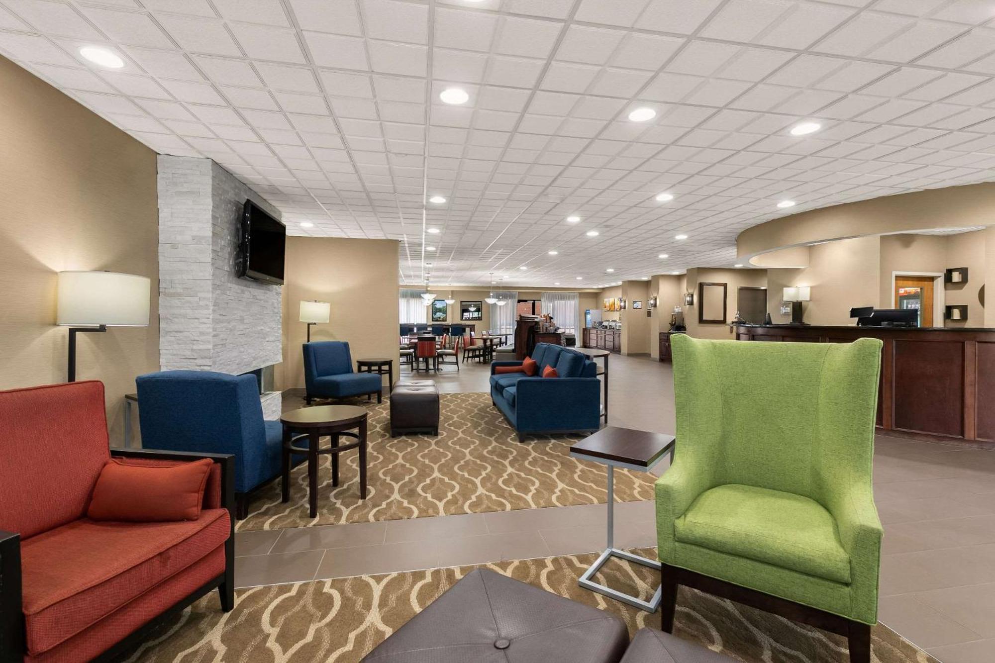 Comfort Suites Commerce Exterior foto