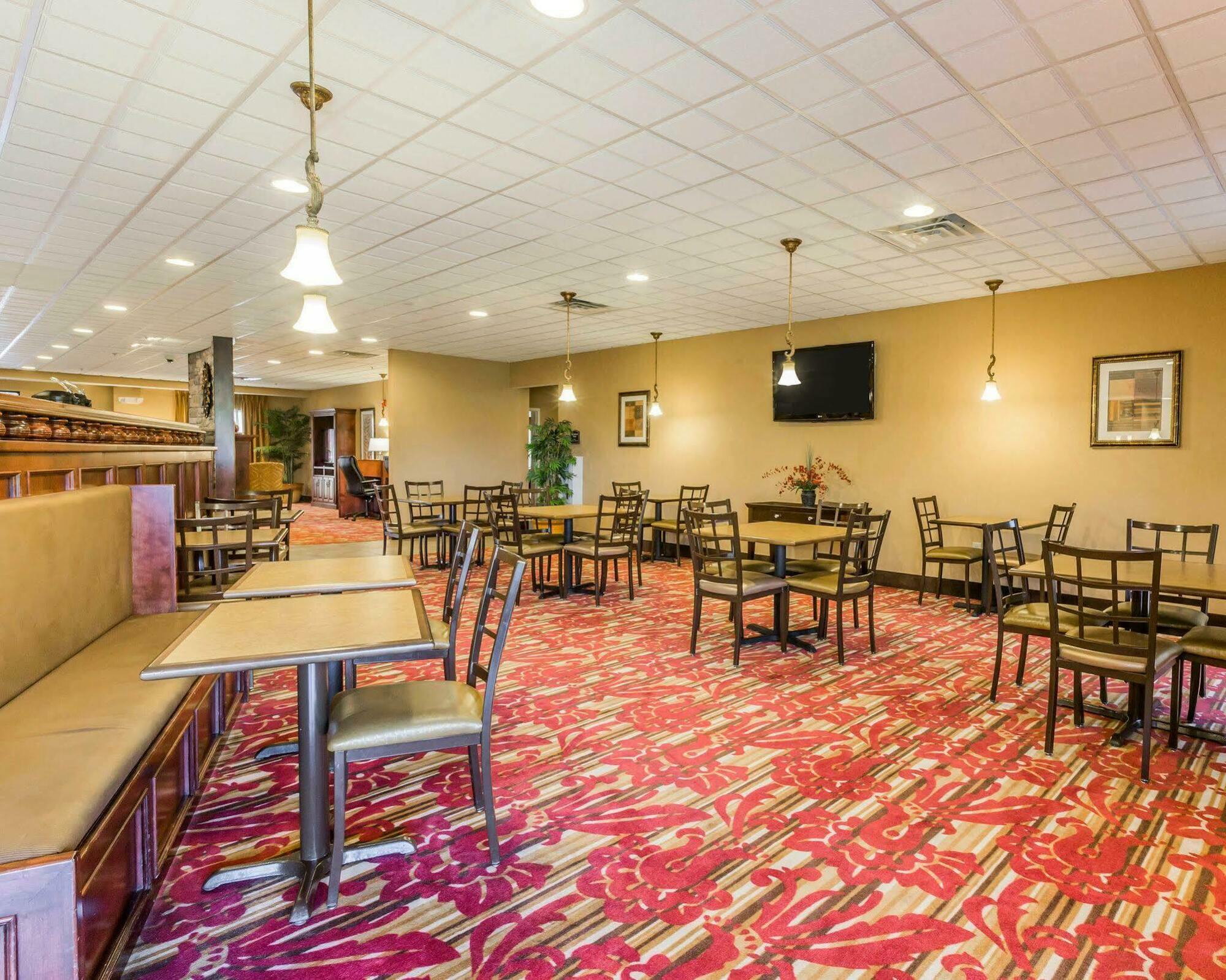 Comfort Suites Commerce Exterior foto